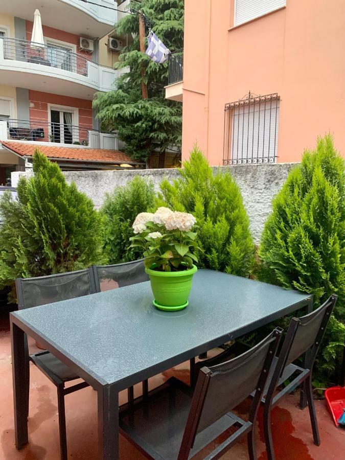 Mama Apt & Parking Larissa Exterior foto